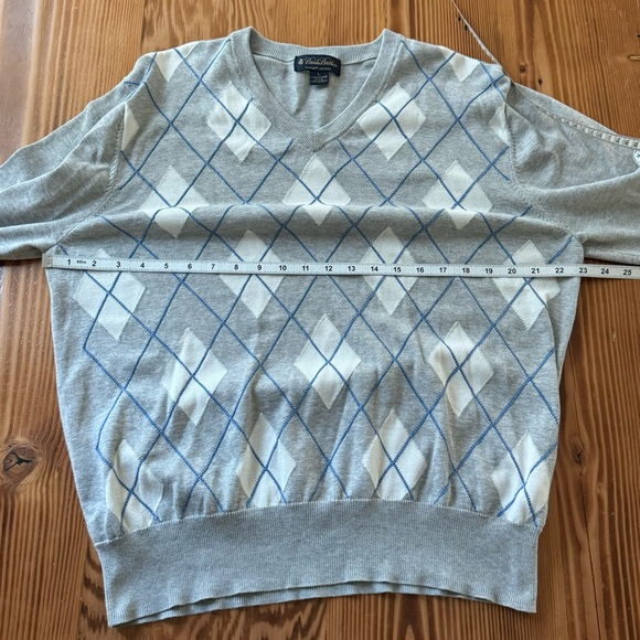 Brooks Brothers Supima Cotton V-Neck Argyle Sweater - Picture 6 of 7